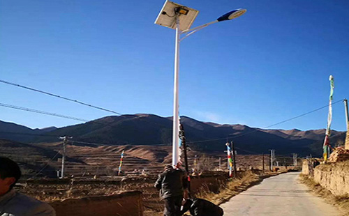 曲麻莱智慧路灯安装必备设计要素：打造高效智能的城市照明系统