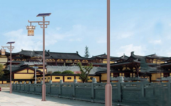 曲麻莱太阳能路灯不亮故障排查与修复