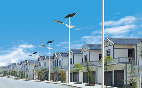 曲麻莱太阳能路灯配置与在乡村道路照明中的应用 曲麻莱太阳能路灯配置与在乡村道路照明中的应用